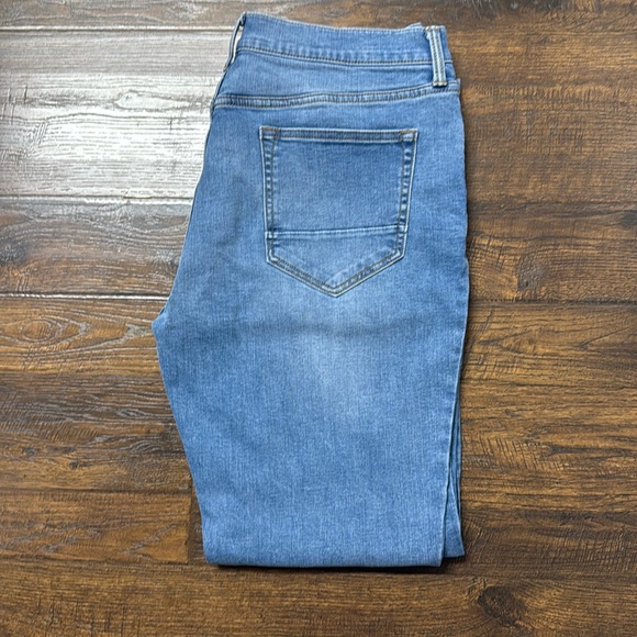 Arizona Men’s Jeans size 34x32 medium light wash - Picture 3 of 6